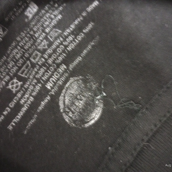 T shirt - Picture 2 of 2